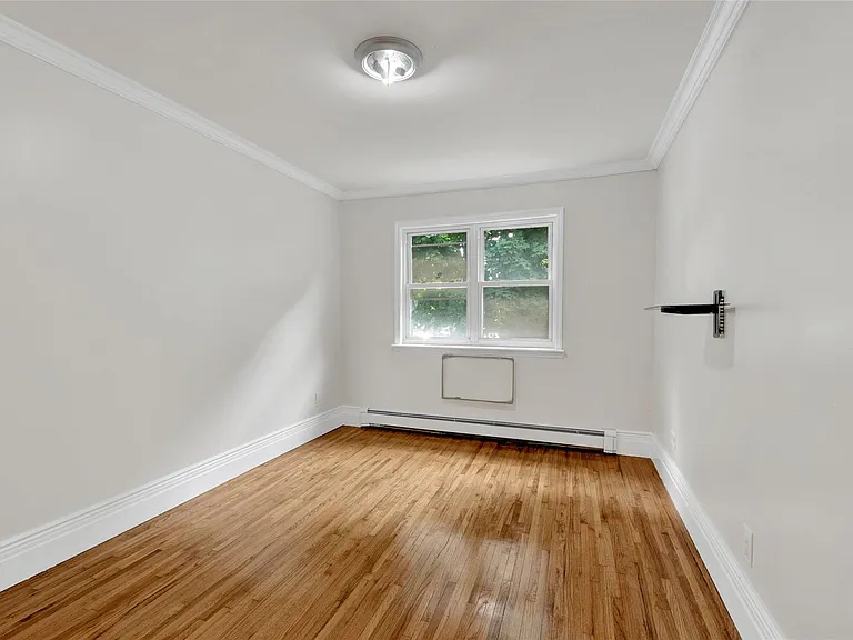 4392 Carpenter Ave #2 — Photo 16