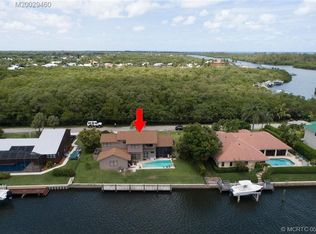 9374 SE Kingsley St, Hobe Sound, FL 33455