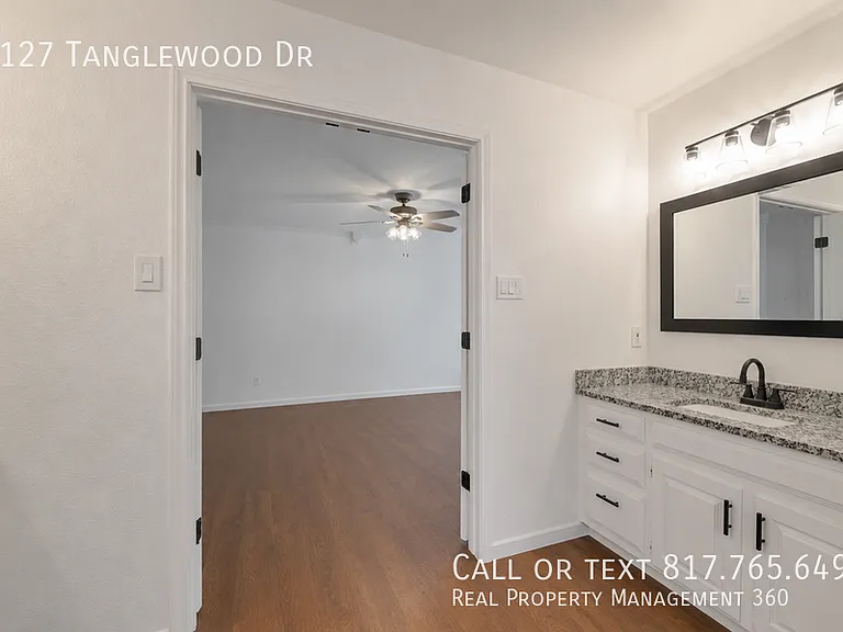 2127 Tanglewood Dr — Photo 16