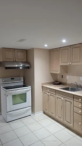 5545 Northrise Rd #BASEMENT Photo 1