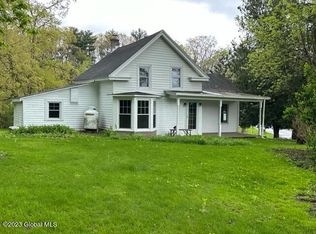 39 Clapper Rd, Selkirk, NY 12158