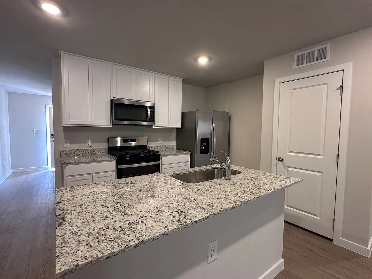 Ready for move in — Photo 2
