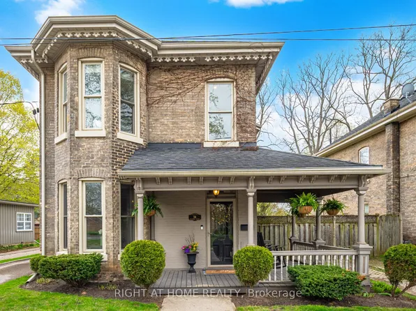 56 Chestnut Ave, Brantford, ON N3T 4C2