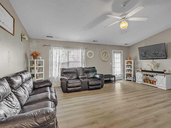 5th image of 2349 Heritage Park Dr