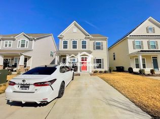 246 Goldenstar Ln, Portsmouth, VA 23701