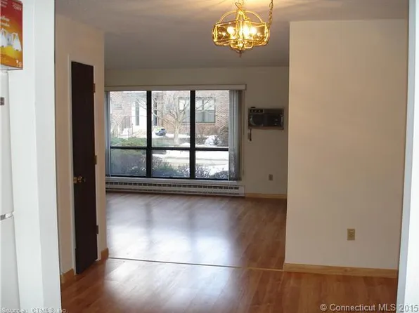 57 Wellington Dr, Farmington, CT 06032