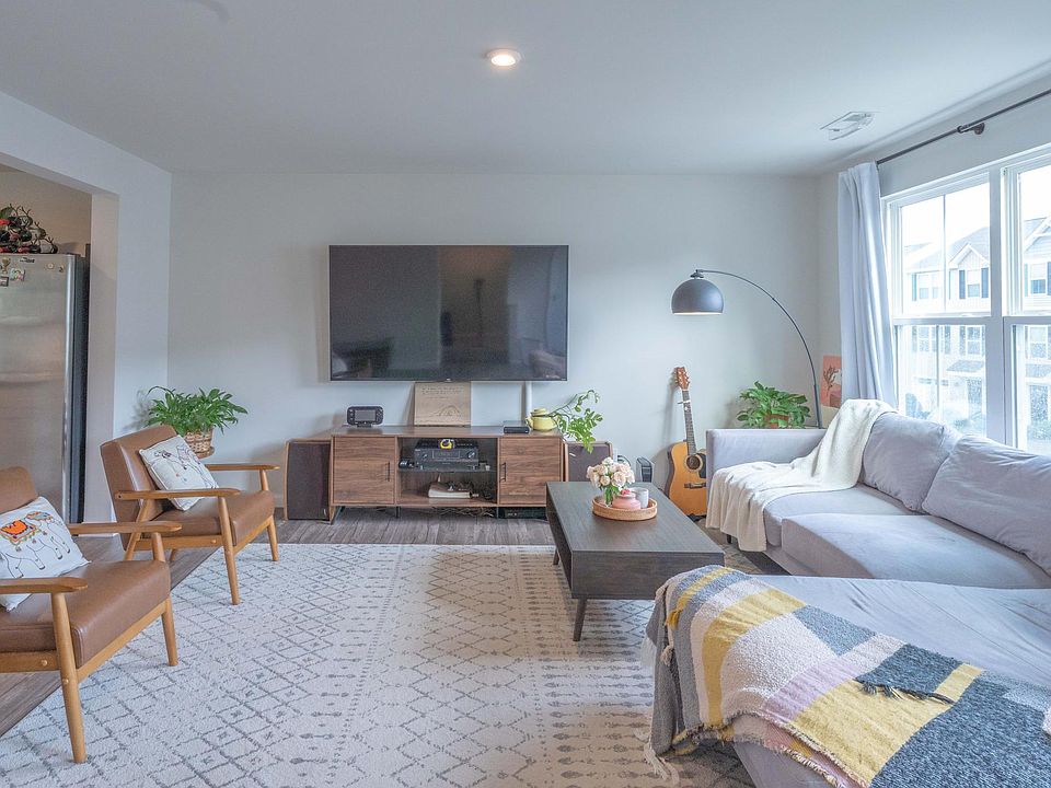 Spacious Open Concept Living Room