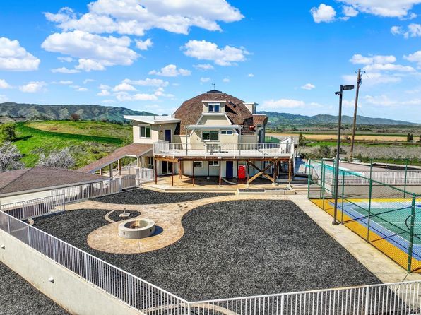8560 Holmes Ln, Winters, CA 95694