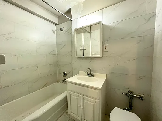 Rented by Premier One Realty LLC | media 9