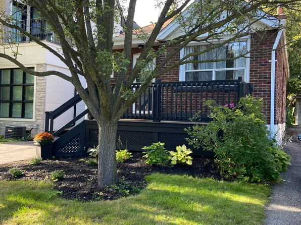 46 Richard Ave, Toronto, ON M4L 1W9