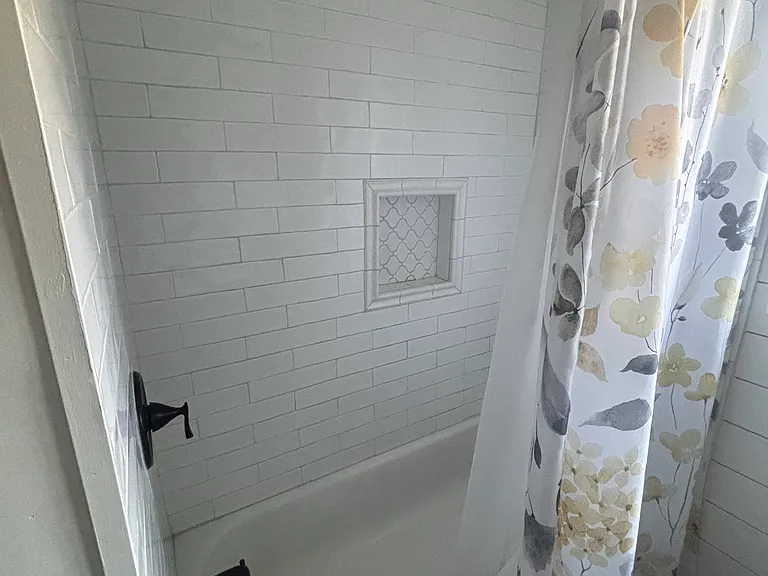 246 N Stevens St — Photo 30