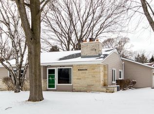 W155N11751 Sunny View Ave, Germantown, WI 53022
