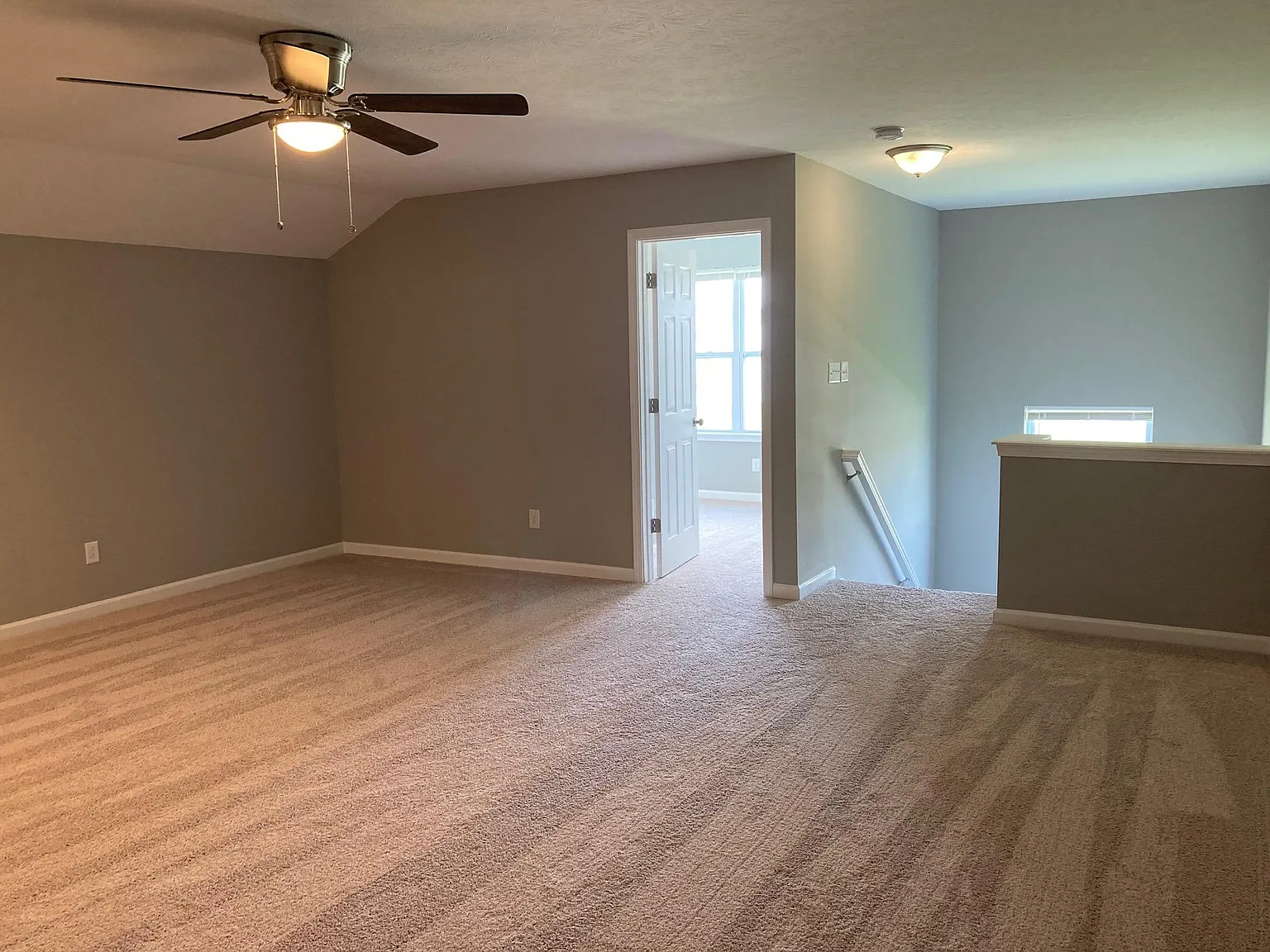 6582 Giles Blvd — Photo 2
