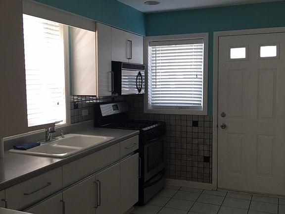 3rd image of 4420 N Marmora Ave #2