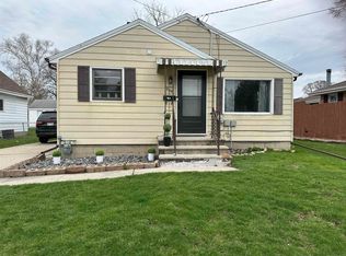 928 Coppens Rd, Green Bay, WI 54303