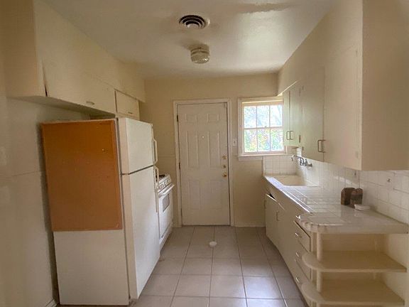 5th image of 314 N Montreal Ave
