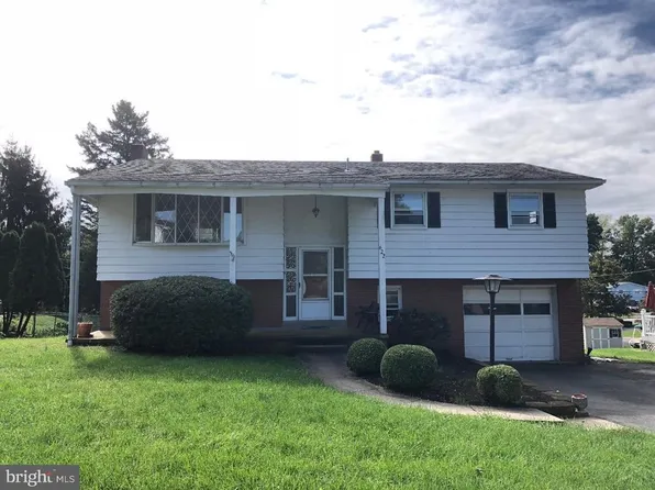 622 Edison Dr, Reading, PA 19605