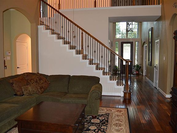 4th image of 20379 Presley Grove Dr