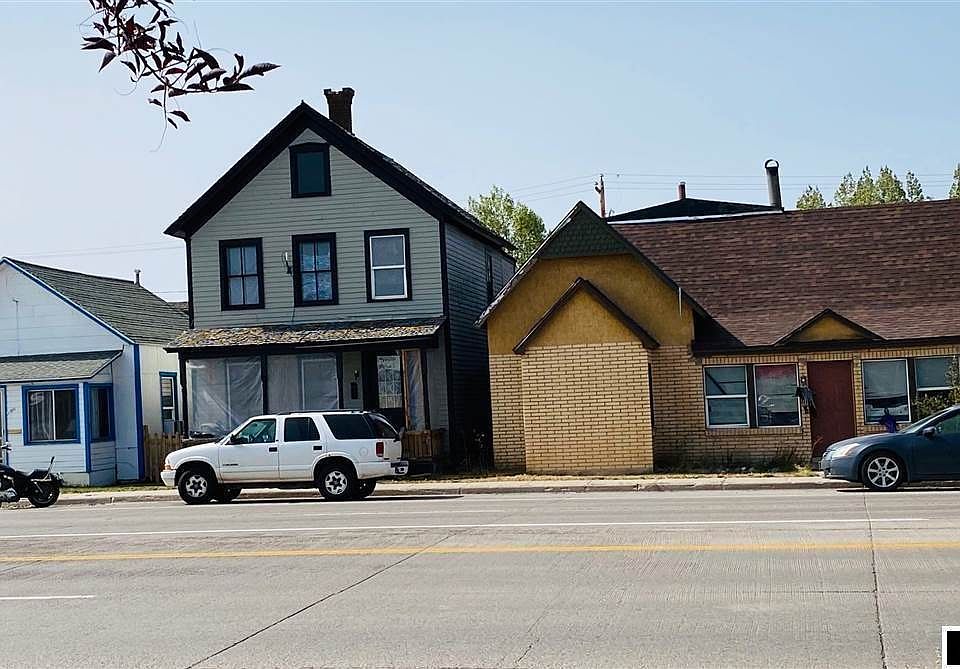 2nd image of 609 Front St