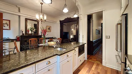 Rented by R New York