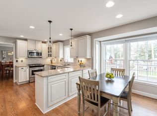 6712 Passageway Pl, Burke, VA 22015