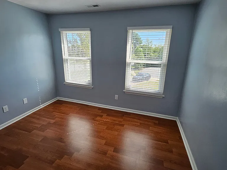 1605 Sinking Creek Dr — Photo 27