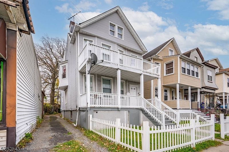 1st image of 234 Halsted St #3