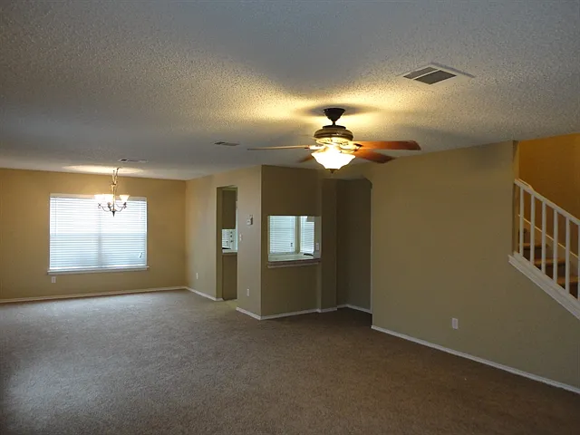 1000 Silverstone Ln — Photo 5