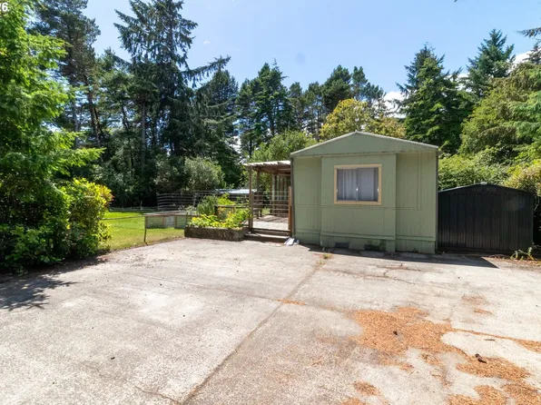 4842 Seapine Dr, Florence, OR 97439