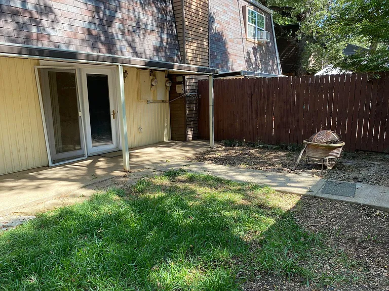 7608 Bridges Ave — Photo 16