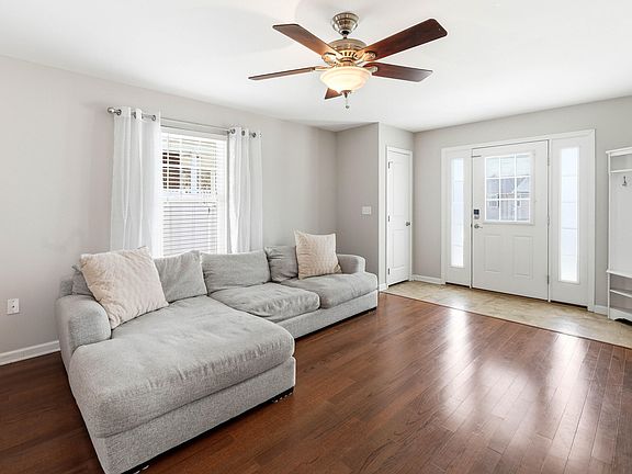 5th image of 2208 Hiwassee Dr