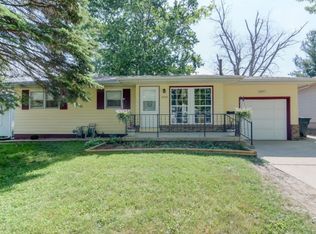 2060 Ramsey Dr, Decatur, IL 62526