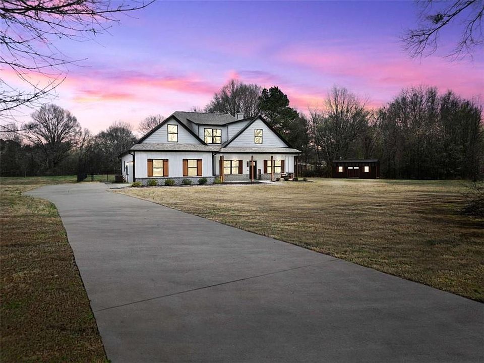1st image of 351 Savannah Dr