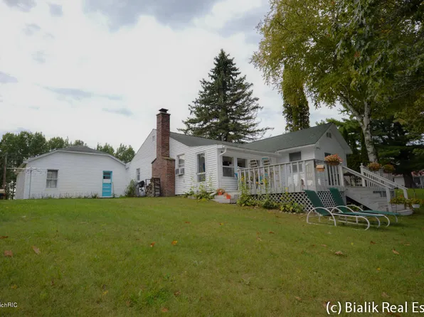 6056 W Mary Ann Ave, Coral, MI 49322