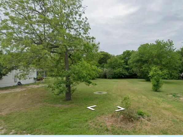 528 Pettit Dr, Newark, TX 76071