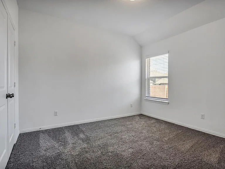 506 Sixpence Ln — Photo 7