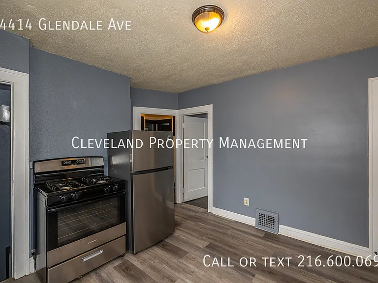 14414 Glendale Ave — Photo 11