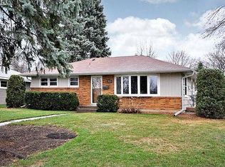 323 Adams Ave, Hopkins, MN 55343