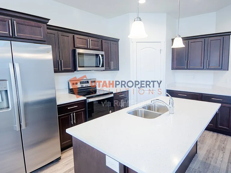 1621 N 3890 W — Photo 9