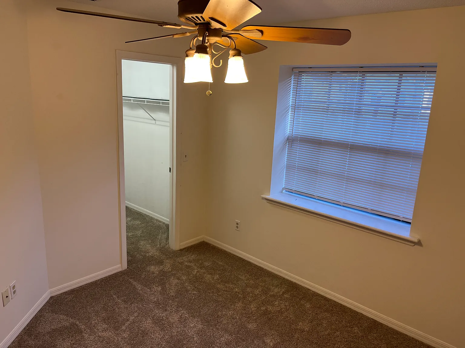 3 bed, 2.5 bath, 1700 sqft, $2,300 — Photo 3