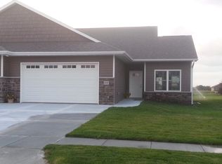 230 Sierra Park Dr., Hills, IA 52235