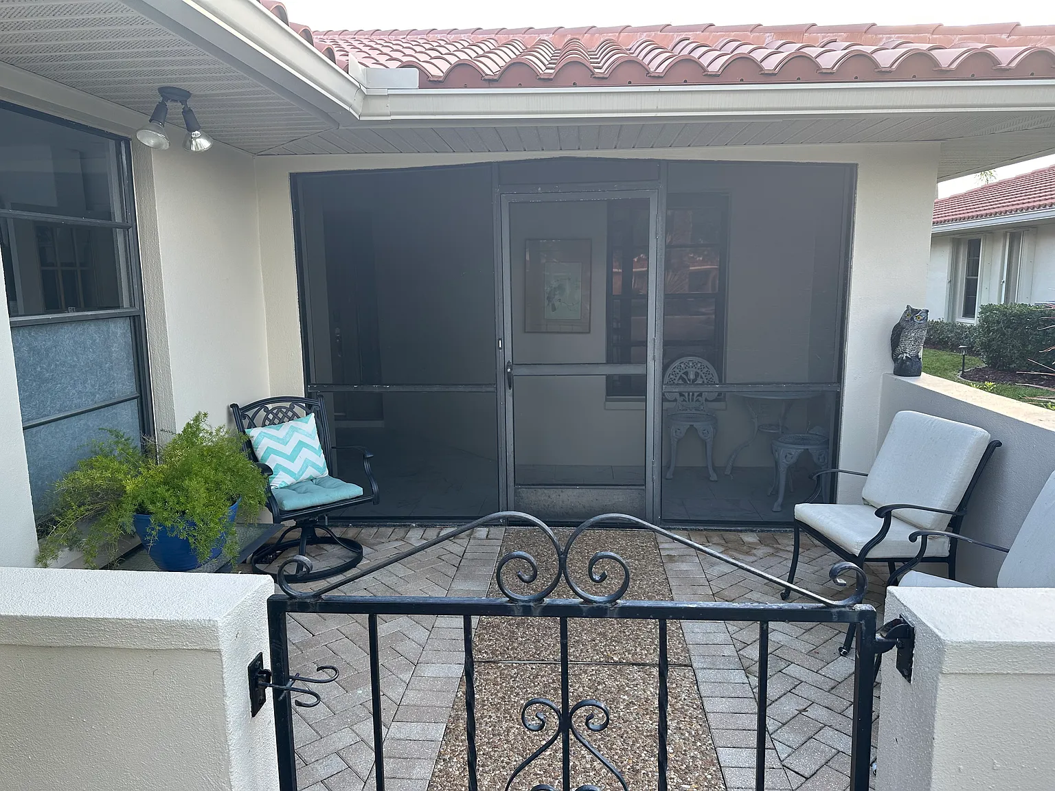 2 bed, 1832 sqft, $2,750 — Photo 2