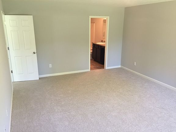 5th image of 3710 Newcastle Ct