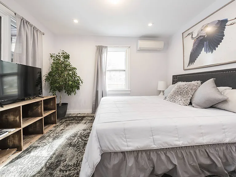 35 Mulford Ln — Photo 8