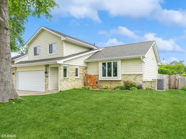 4337 Park Ct, Urbandale, IA 50322