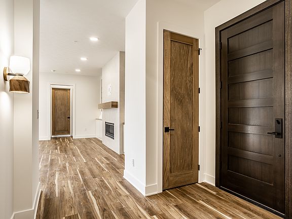 5th image of 728 Pawnee Rd #2N