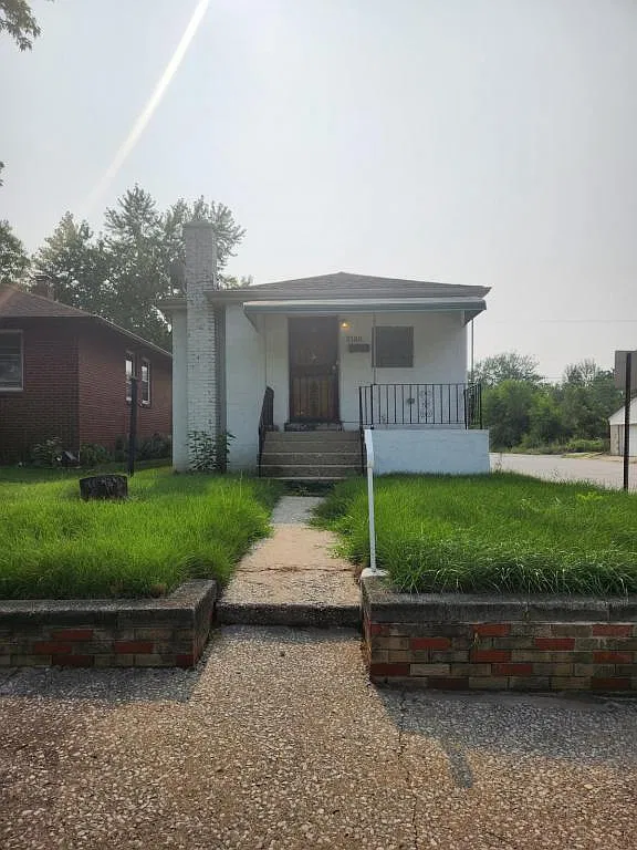 2700 Jefferson St — Photo 1