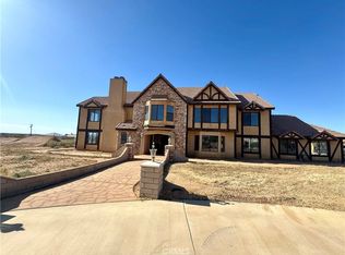 23120 Chia Rd, Apple Valley, CA 92308