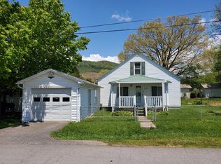 203 Logan St, Rupert, WV 25984