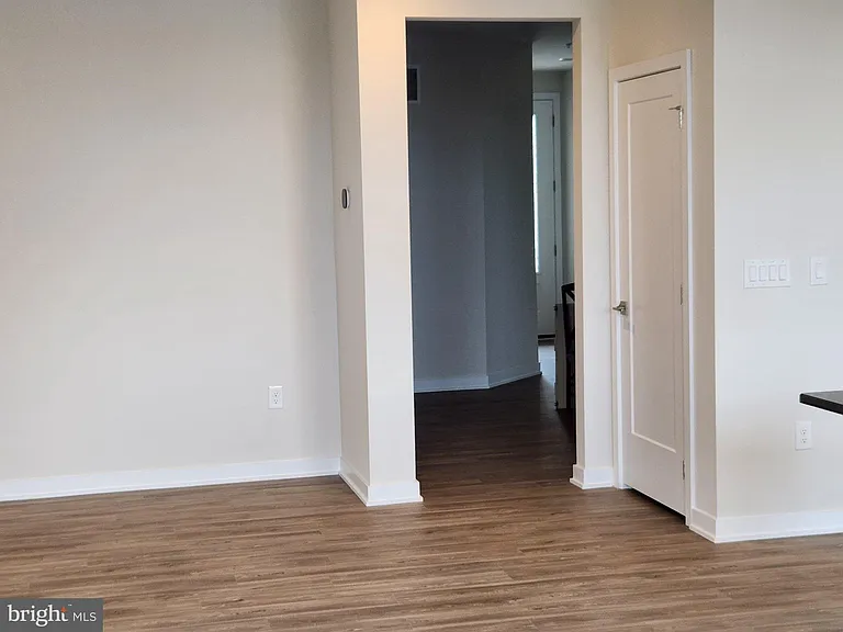 821 Bayberry Ct #821 — Photo 8